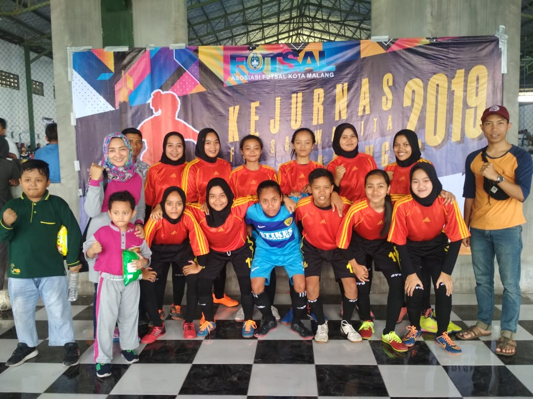 TIM SRIKANDI STIKES KEPANJEN FC IKUTI KEJURNAS FUTSAL WANITA PIALA IBU WALIKOTA MALANG RAYA (3)